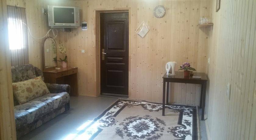 Двухместный номер с 2 отдельными кроватями и ванной комнатой